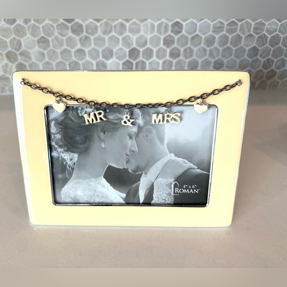 Roman Mr & Mrs Photo Frame
